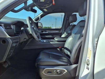 2024 Jeep Wagoneer Base