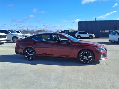 2025 Nissan Altima 2.5 SR