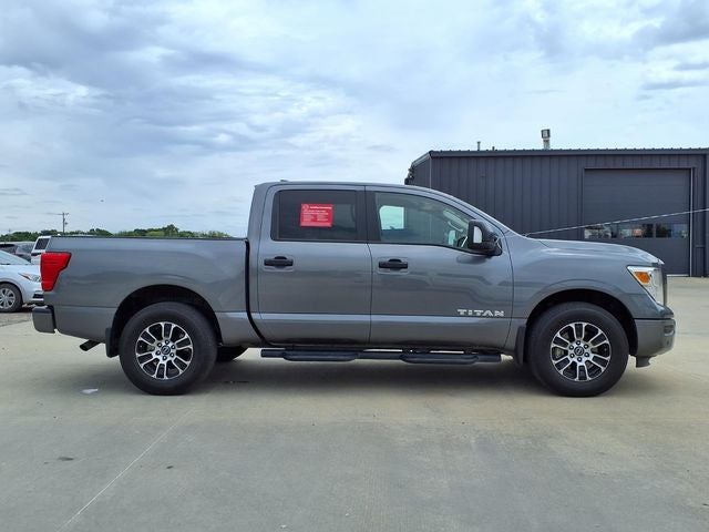 2024 Nissan Titan SV