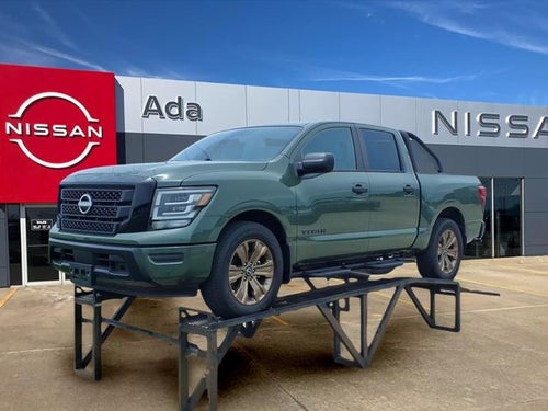 2024 Nissan Titan SV