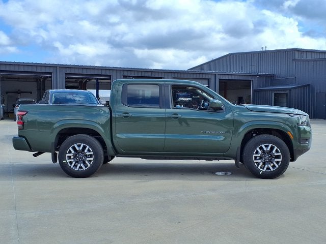 2027 Nissan Frontier SV