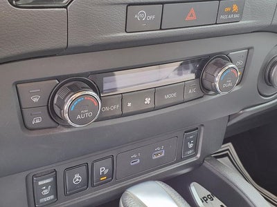 2024 Nissan Frontier SV