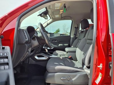 2024 Nissan Frontier SV