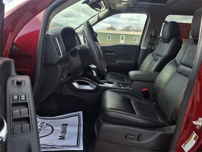 2024 Nissan Frontier SL