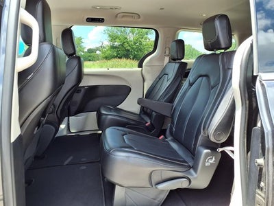 2021 Chrysler Voyager LXI
