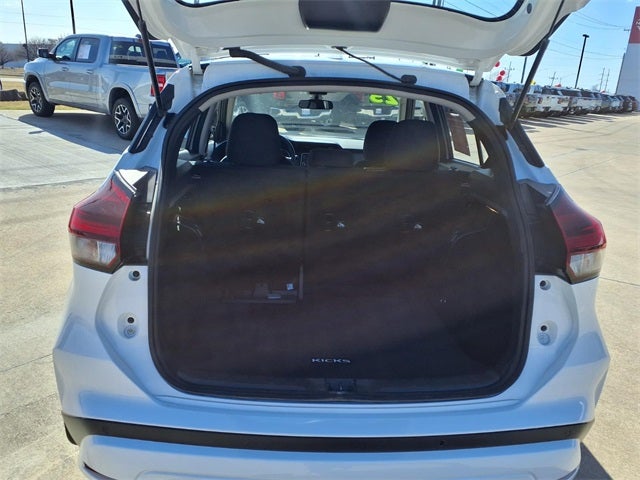 2025 Nissan Kicks Play S