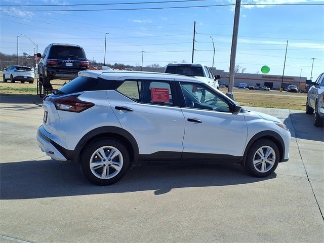 2025 Nissan Kicks Play S