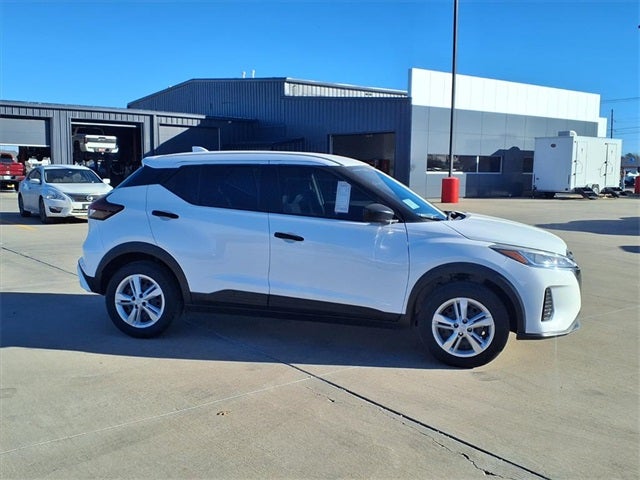 2025 Nissan Kicks Play S
