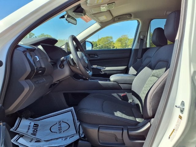 2026 Nissan Pathfinder S