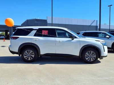 2026 Nissan Pathfinder S