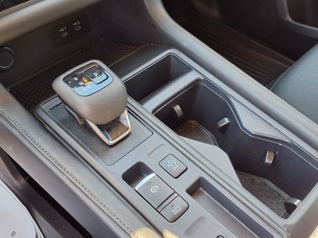 2026 Nissan Pathfinder S