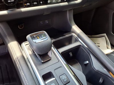 2022 Nissan Pathfinder SV