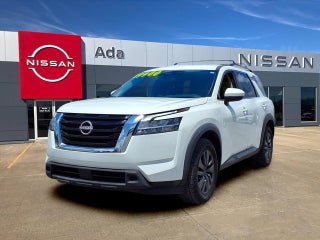 2022 Nissan Pathfinder SV