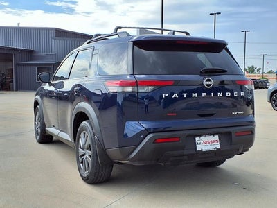 2024 Nissan Pathfinder SV