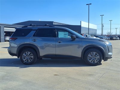 2026 Nissan Pathfinder SV