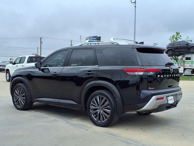 2022 Nissan Pathfinder SL
