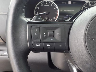 2022 Nissan Pathfinder SL
