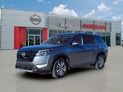 2025 Nissan Pathfinder SL