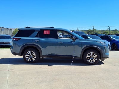 2026 Nissan Pathfinder SL