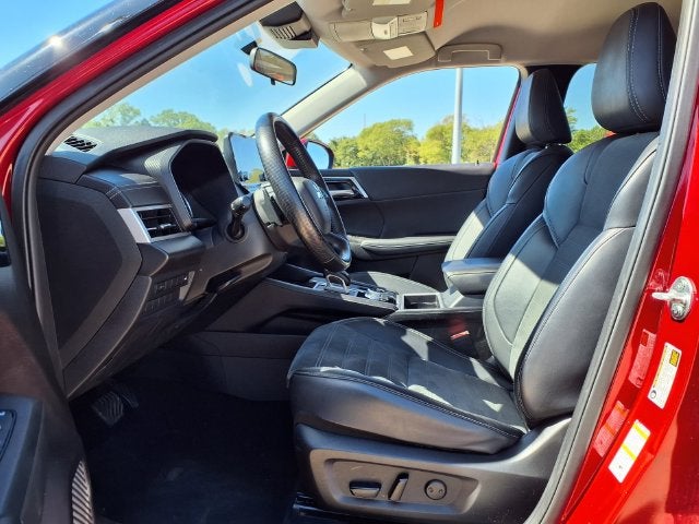 2024 Mitsubishi Outlander Base