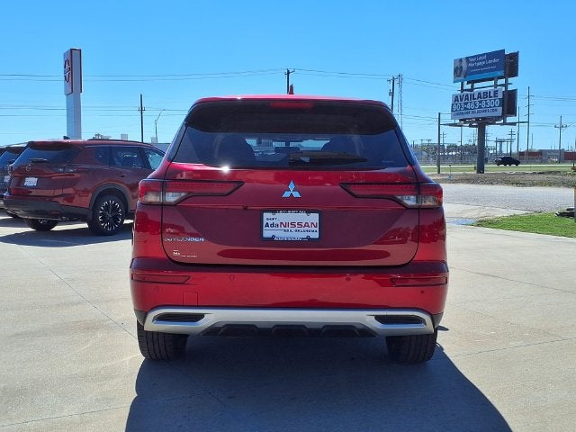 2024 Mitsubishi Outlander Base