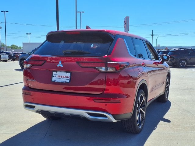 2024 Mitsubishi Outlander Base