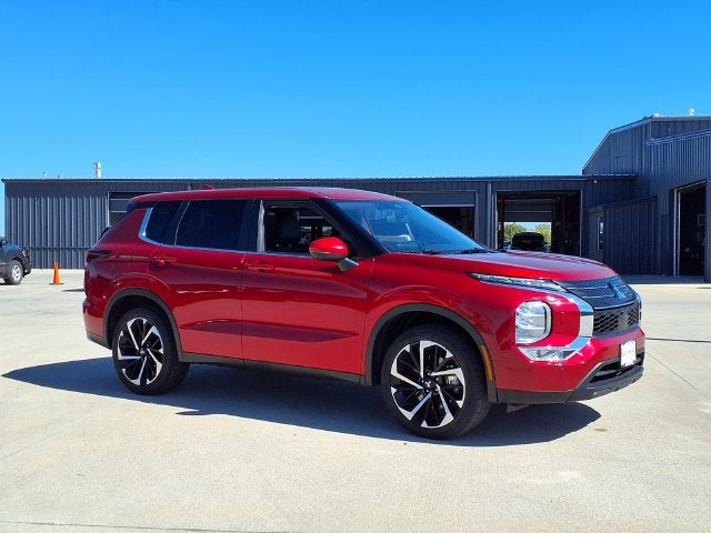2024 Mitsubishi Outlander Base