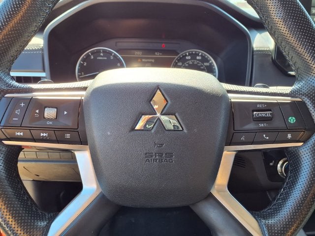 2024 Mitsubishi Outlander Base