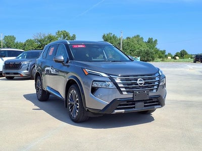 2025 Nissan Rogue Platinum