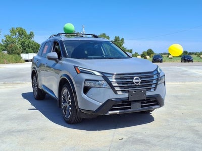 2025 Nissan Rogue Platinum