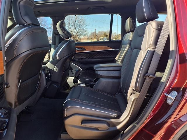 2022 Jeep Grand Cherokee L Summit