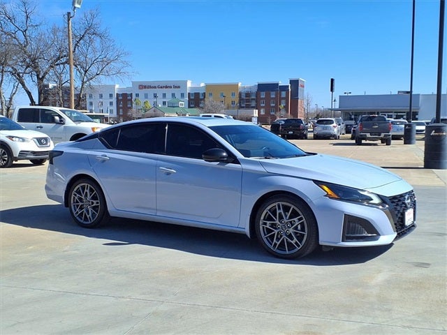 2024 Nissan Altima 2.0 SR