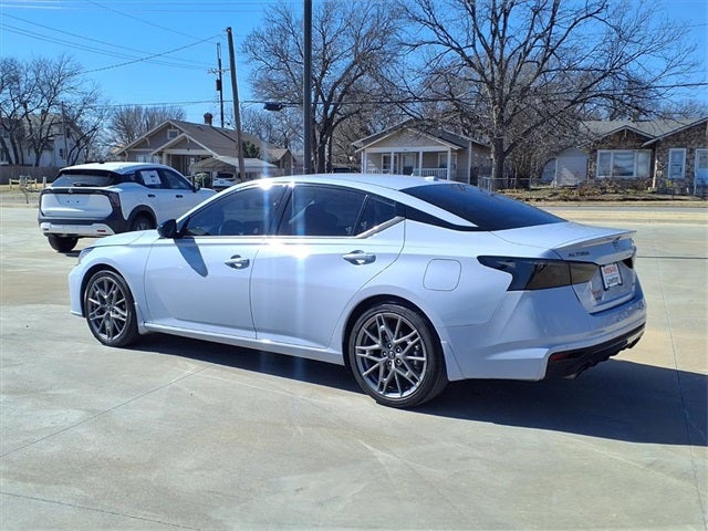 2024 Nissan Altima 2.0 SR