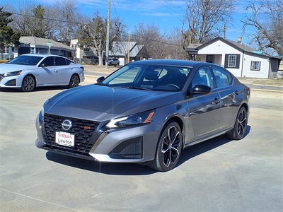 2023 Nissan Altima SR