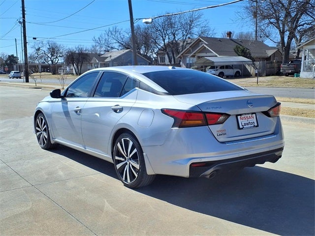 2022 Nissan Altima SR