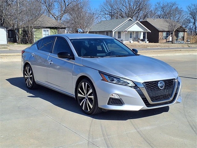 2022 Nissan Altima SR
