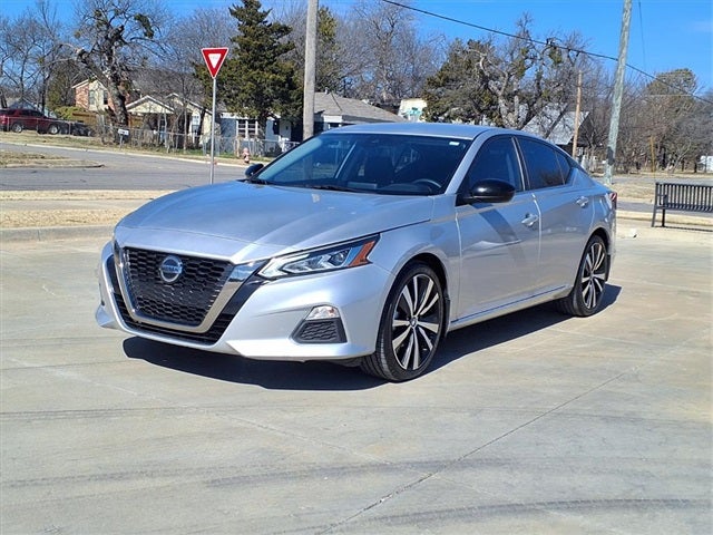 2022 Nissan Altima SR