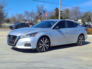 2022 Nissan Altima SR