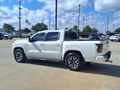2024 Nissan Frontier Crew Cab SL