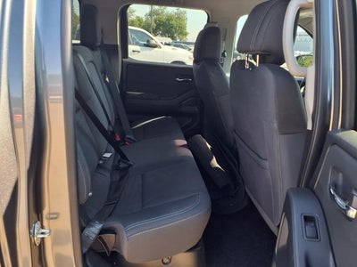 2024 Nissan Frontier Crew Cab SV