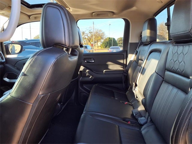 2024 Nissan Frontier Crew Cab SL