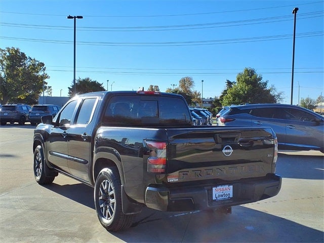 2024 Nissan Frontier Crew Cab SL