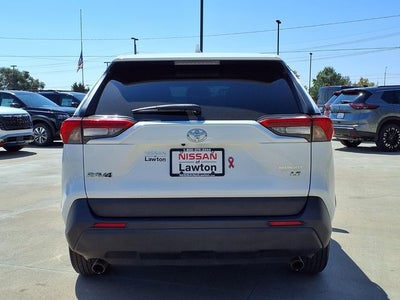 2022 Toyota RAV4 LE