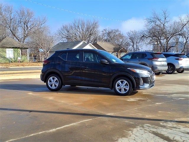 2025 Nissan Kicks Play S