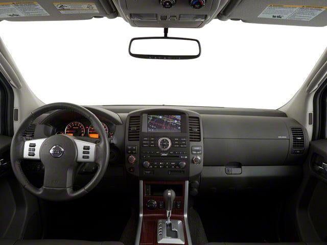 2011 Nissan Pathfinder SV