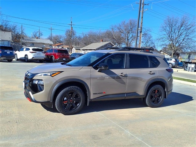 2025 Nissan Rogue Rock Creek®