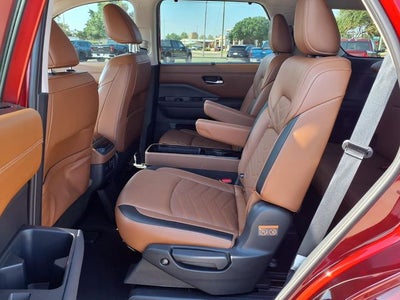 2024 Nissan Pathfinder Platinum