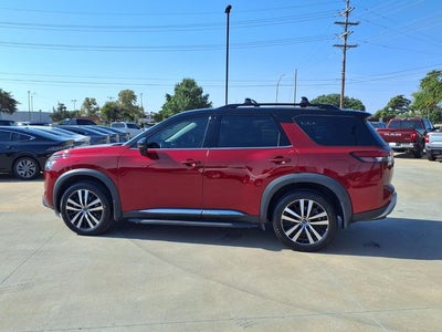 2024 Nissan Pathfinder Platinum