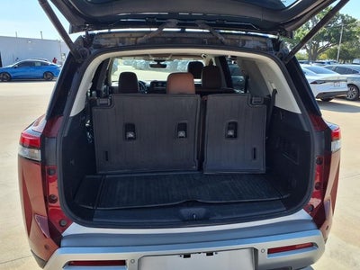 2024 Nissan Pathfinder Platinum