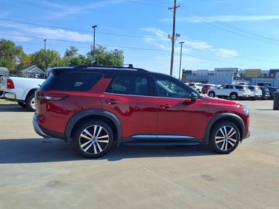 2024 Nissan Pathfinder Platinum